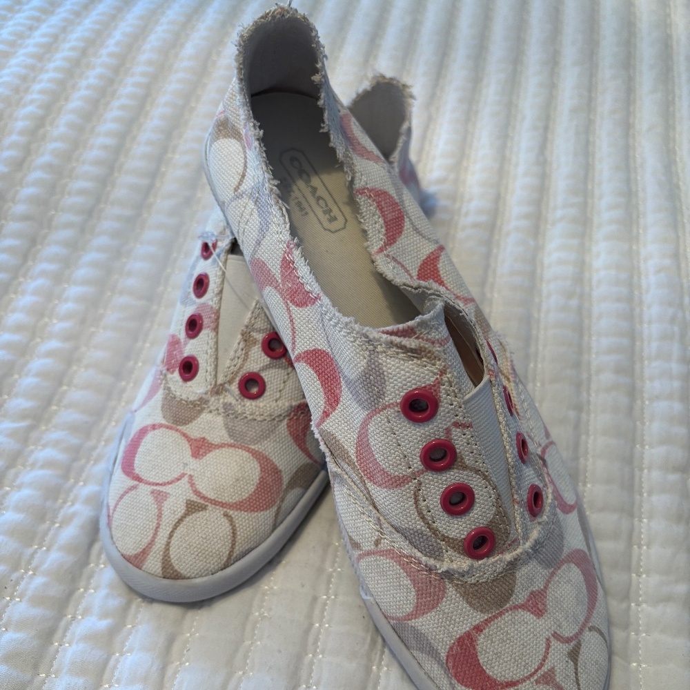 COACH Katie Slip-On Sneakers Pink and Tan Logo No Lace Size 9